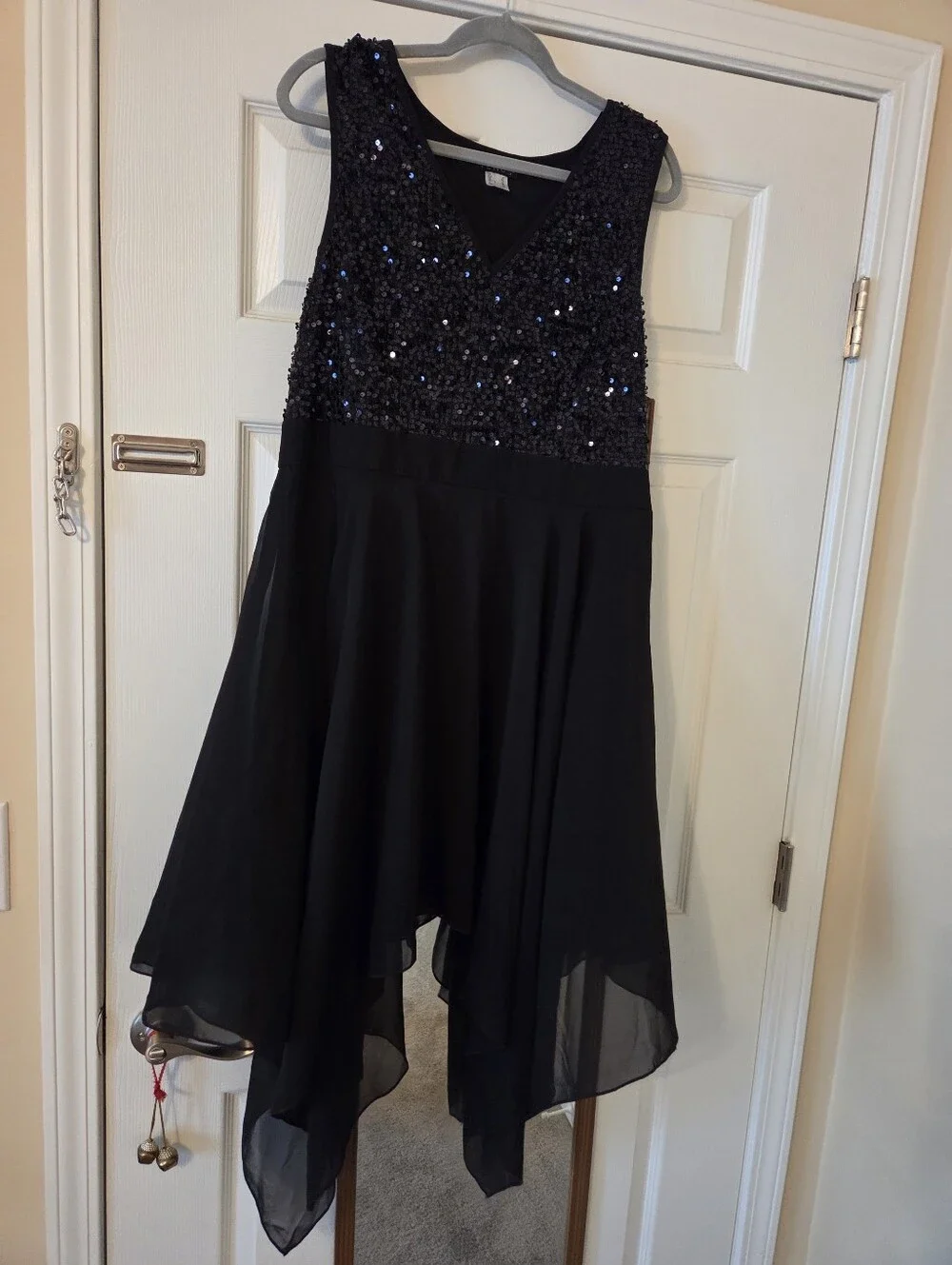 Venus Bundle Of 2 Cocktail Dresses - Picture 3 of 13